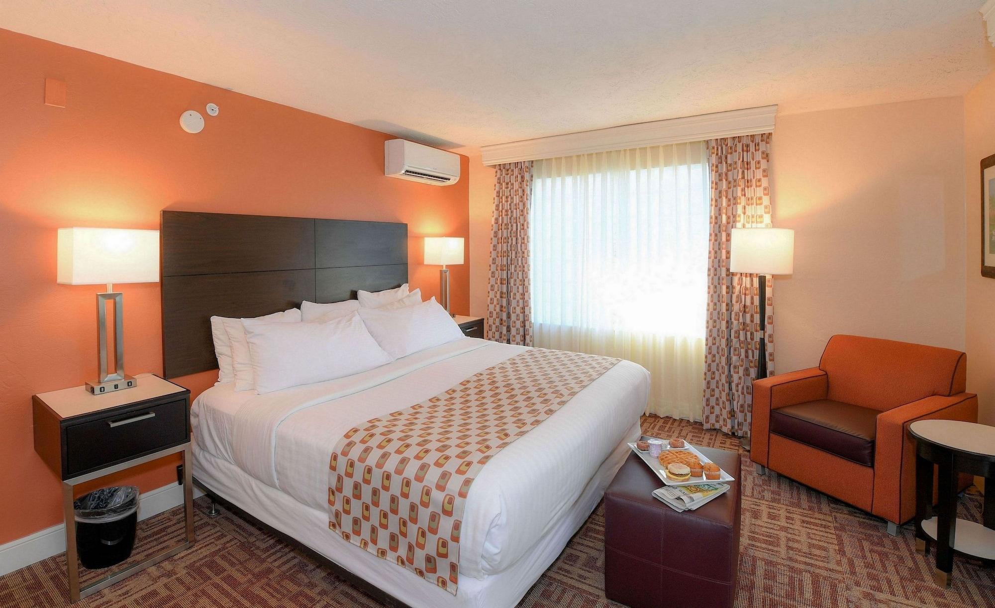 Inn Of Naples, Tapestry Collection By Hilton Exterior photo