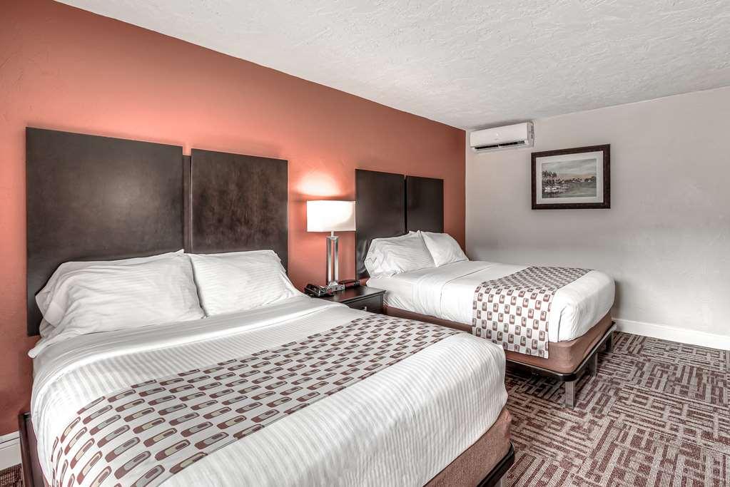 Inn Of Naples, Tapestry Collection By Hilton Room photo
